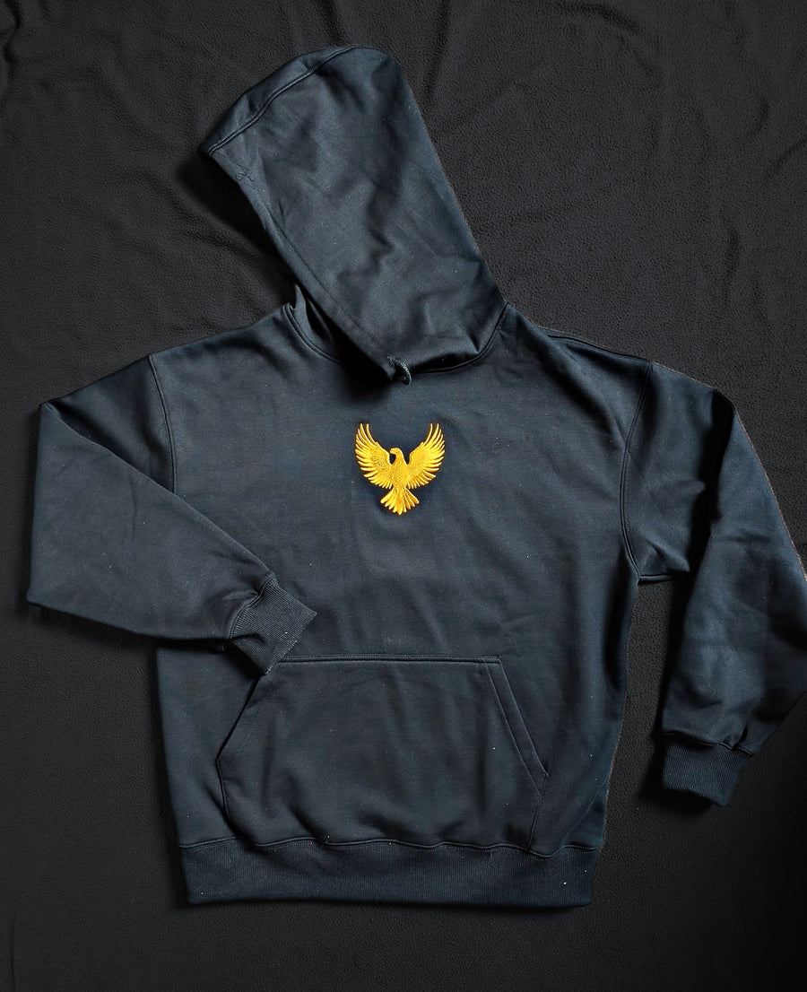 Hoodie noir · Aigle brodé