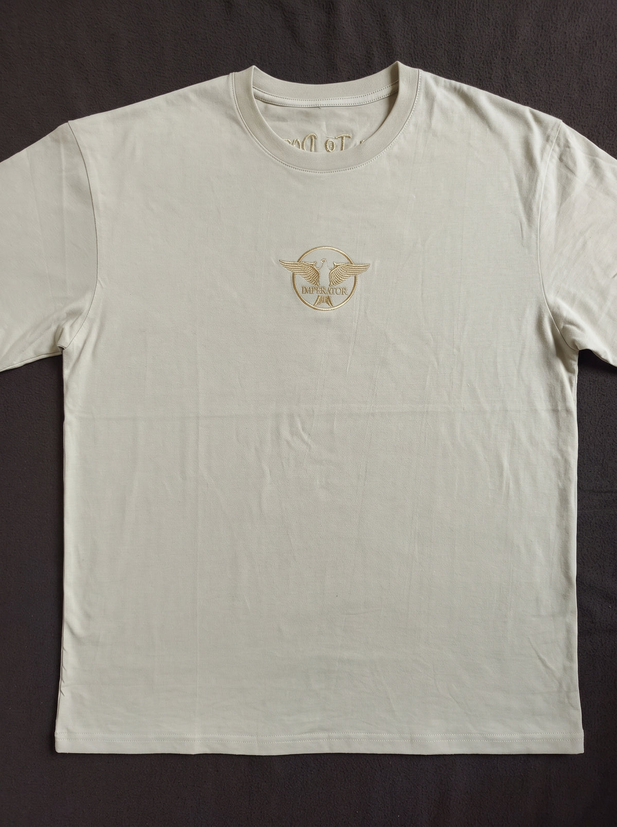 T-shirt sable · Emblème